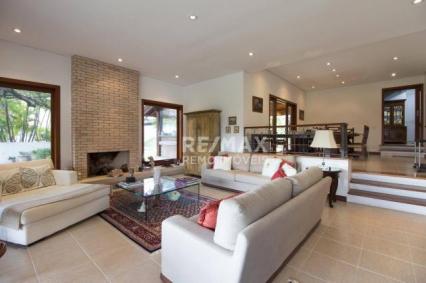 Casa com 4 suítes à venda, 555 m² por R$ 2.700.000 - Condomínio Marambaia - Vinhedo/SP